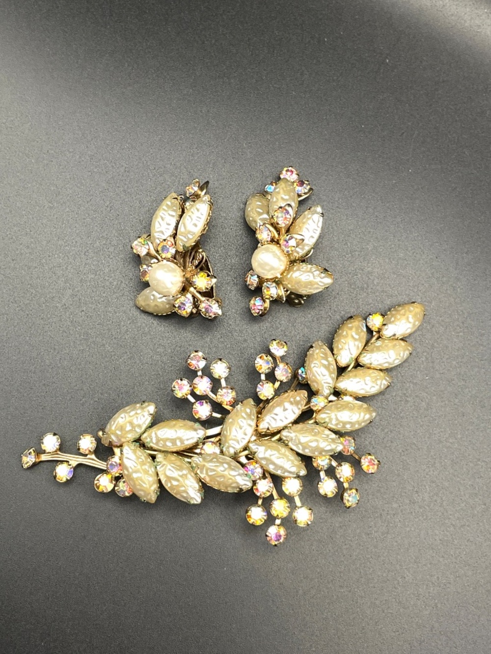 Vintage Faux Baroque Pearl AB Rhinestone Brooch Clip Earrings Set